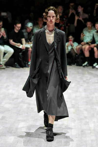 Look 1